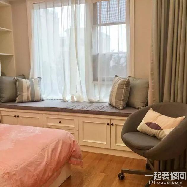 喜欢这种飘窗收纳柜,让小户型也能多出储物空间! 喜欢这种飘窗收纳柜,让小户型也能多出储物空间!